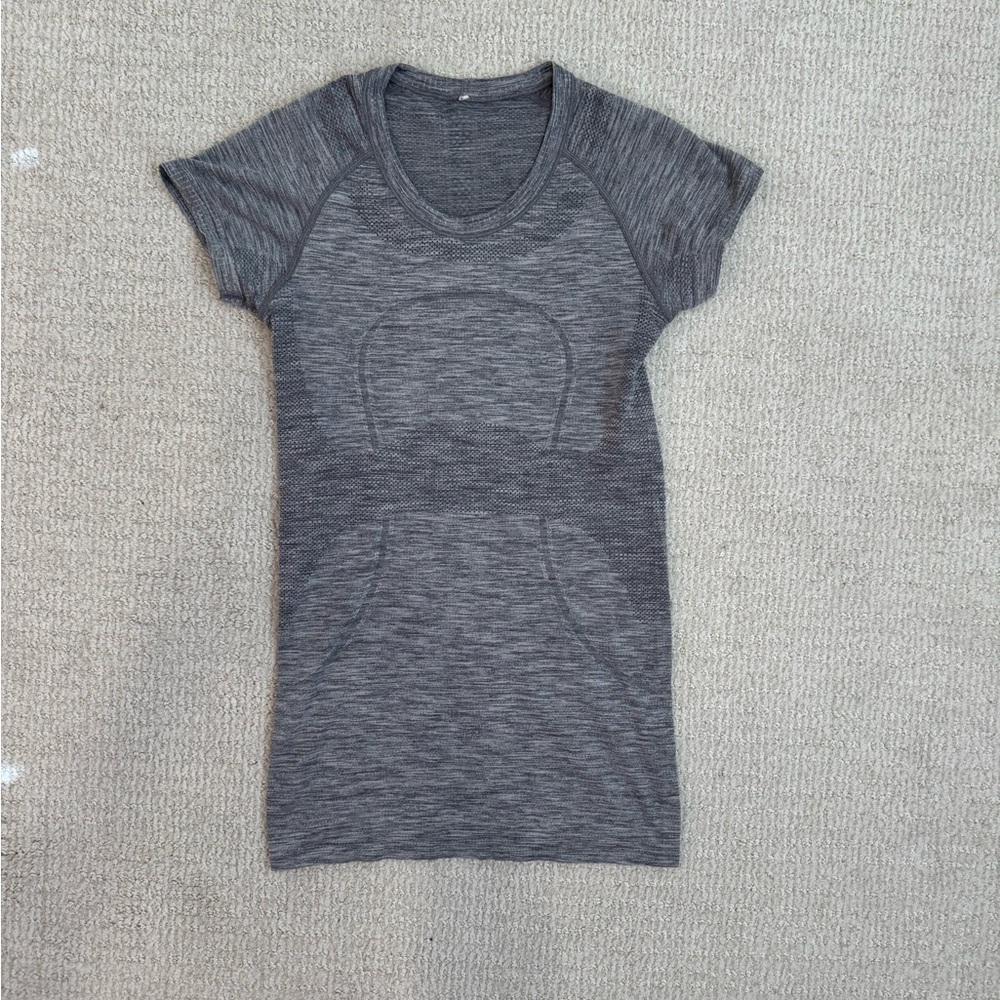 Lululemon Swiftly Tech Top Size 4